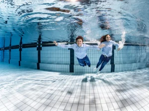 Unterwasser-Fotoshooting und Karrierewebseite für den Wasserverband Peine 3 Mitarbeiter Unterwasser Karrierewebseite Wasserverband Peine Niedersachsen Wasser